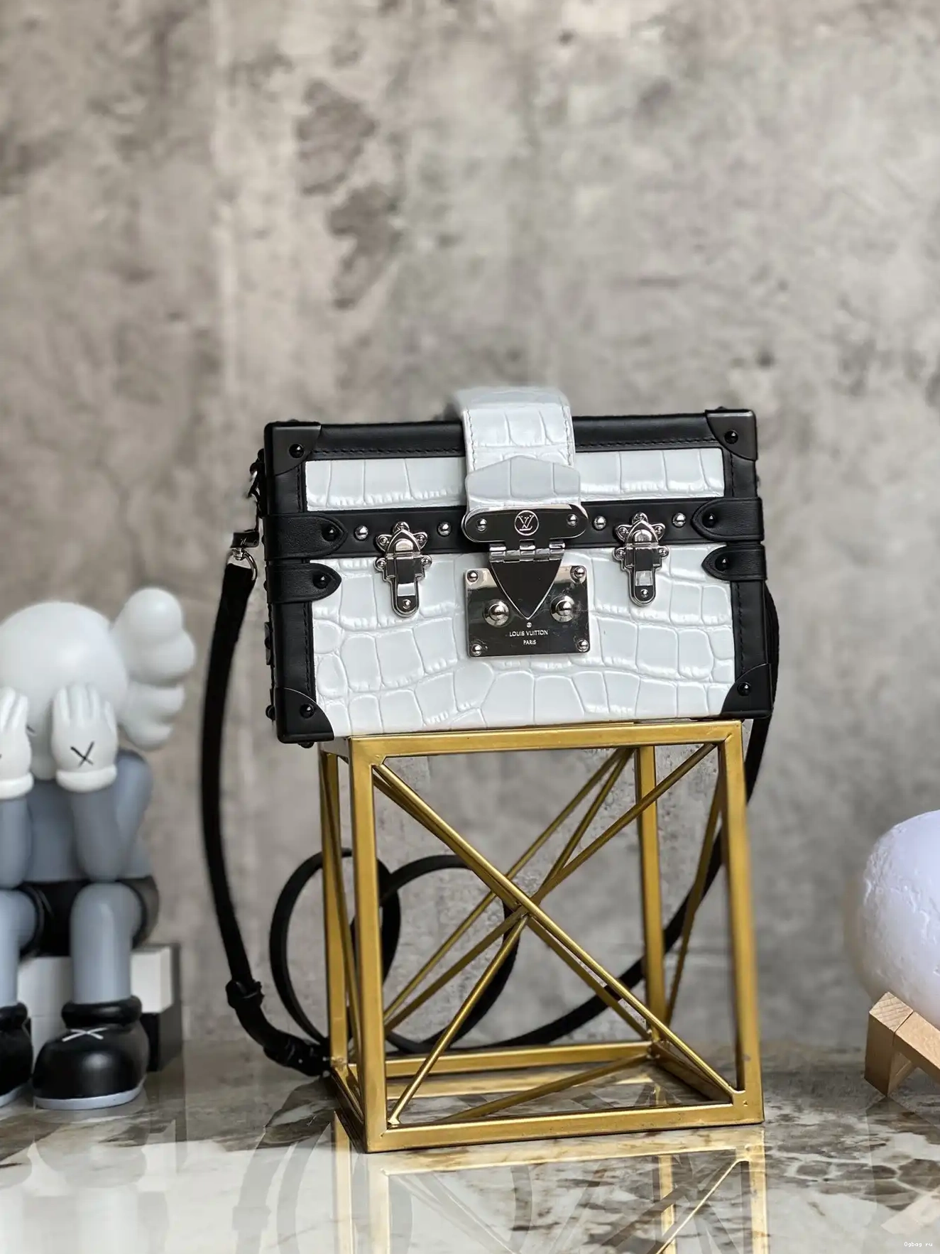 PETITE MALLE VUITTON LOUIS 0618